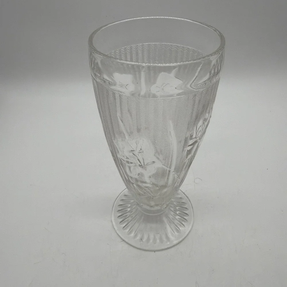 Jeanette Glass Iris and Herringbone 6.5